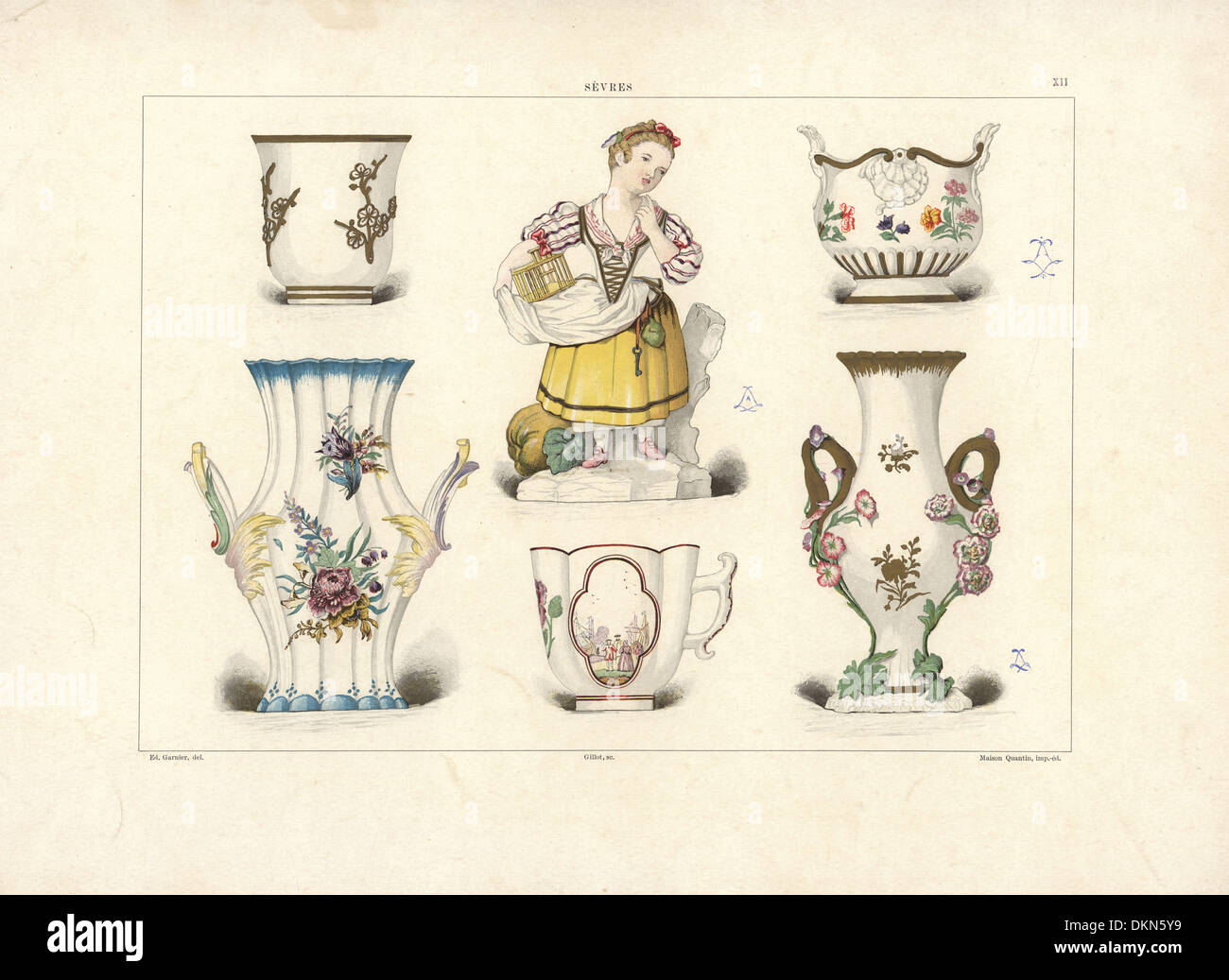 Début de porcelaines de Sèvres ware, des tasses et des vases. Banque D'Images