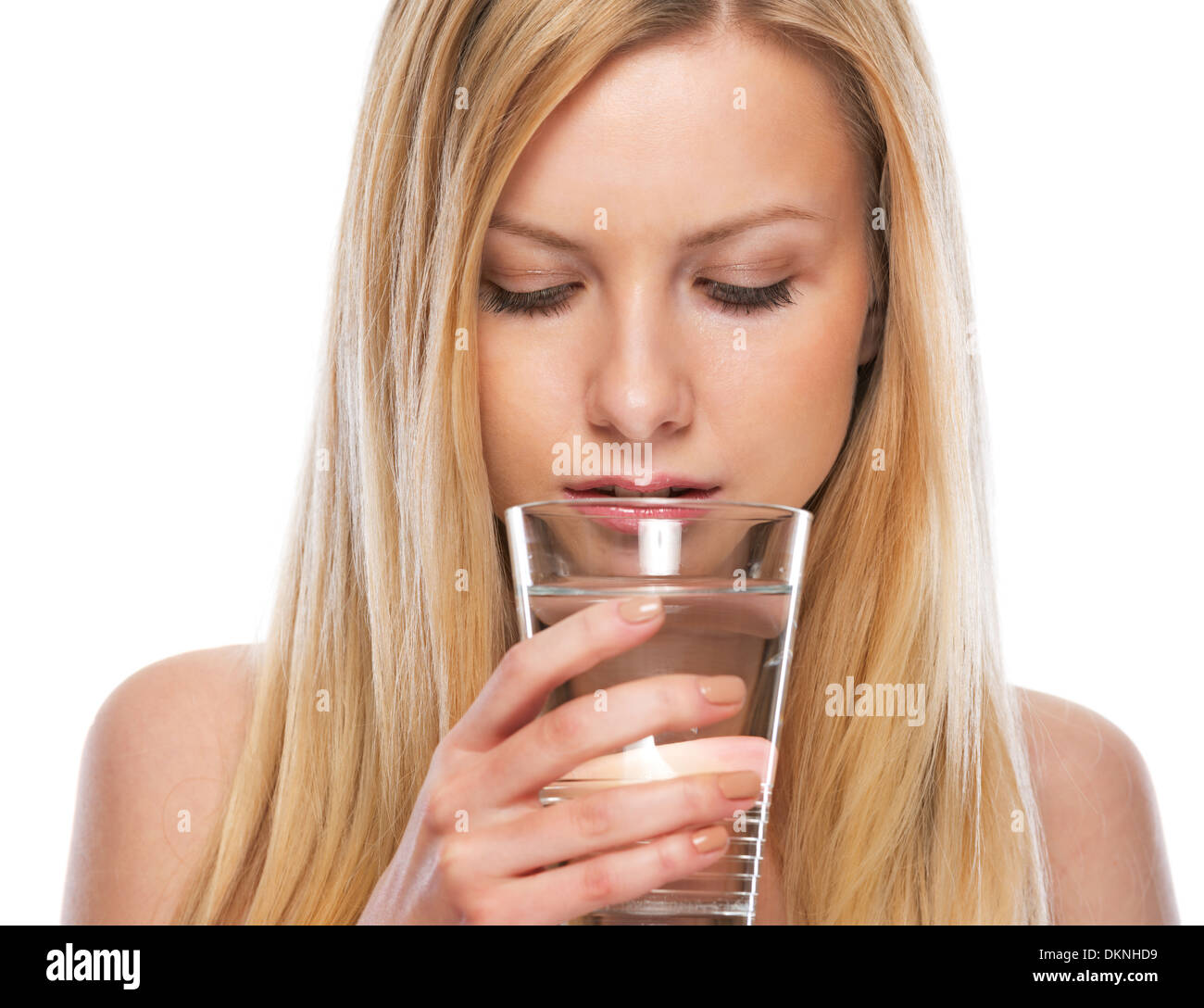 Portrait of teenage girl drinking water Banque D'Images