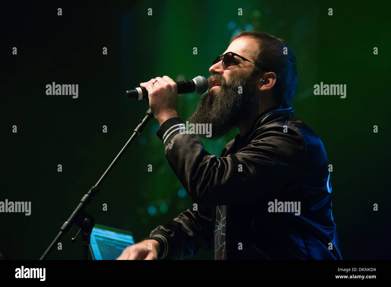 Joan Jett et les coeurs noir effectuer avec Alt-J, Capital Cities, Mme M. et plus à Noël électrique à Sacramento Banque D'Images