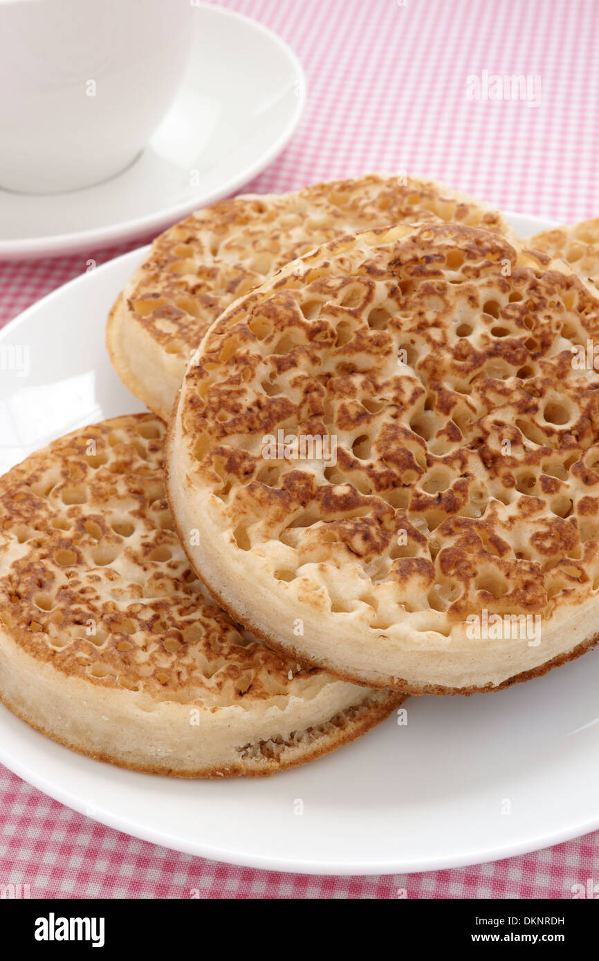 Les crumpets grillés Banque D'Images