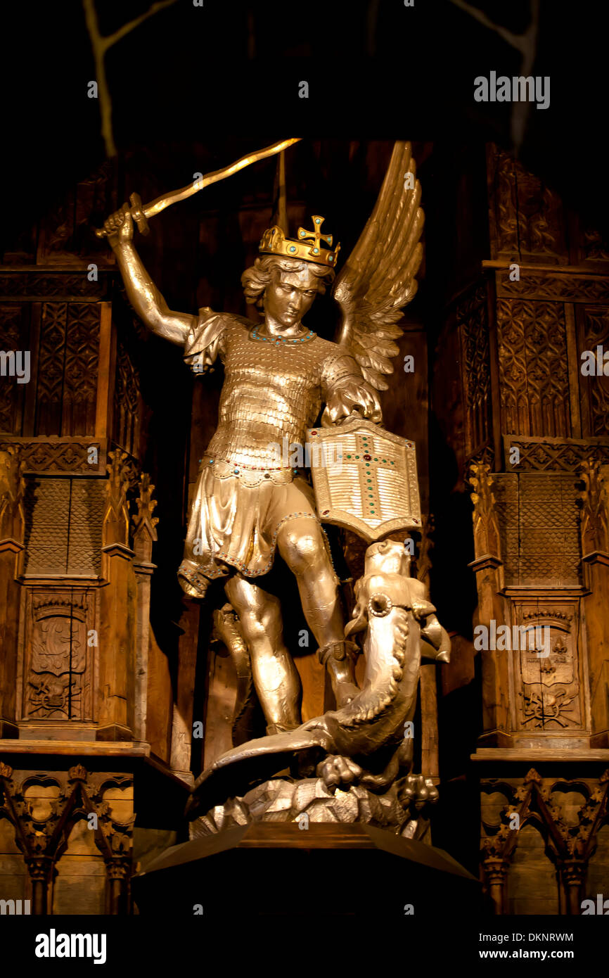 Statue de Saint Michel. Mont Saint-Michel. Normandie, France, Europe Banque D'Images