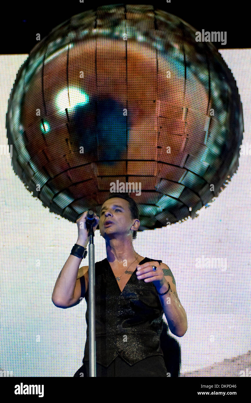 Le 24 juillet 2009 - Toronto, Ontario, Canada - 22 juillet 2009 dans Depeche Mode : il n'y première exécution de nouveau tour de l'univers tour à Toronto, Ontario, à l'Amphithéâtre Molson à la place de l'Ontario. (Crédit Image : © Global/ZUMApress.com) Southcreek Banque D'Images