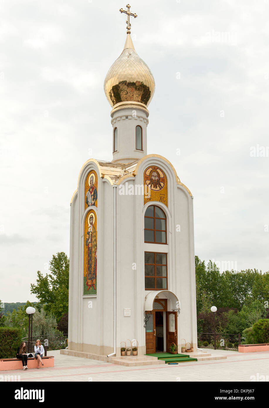 Chapelle Saint Georges sur le monument de la gloire Square à Tiraspol, capitale de la Transnistrie. Banque D'Images