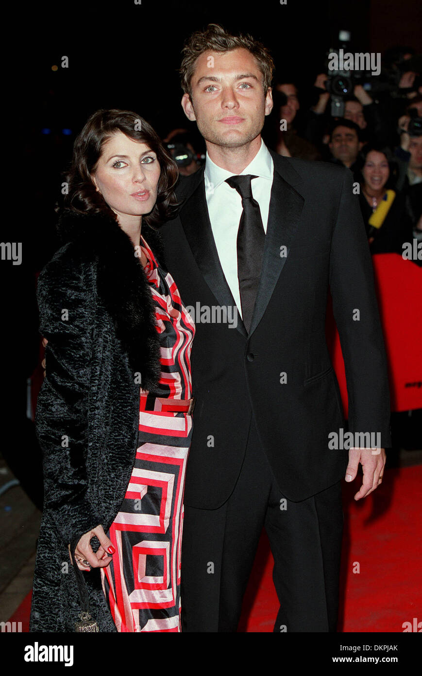 SADIE FROST & Jude Law.ACTEURS.NY.Potsdamer Platz, Berlin, GERMA.07/02/2001.BE75D19C. Banque D'Images
