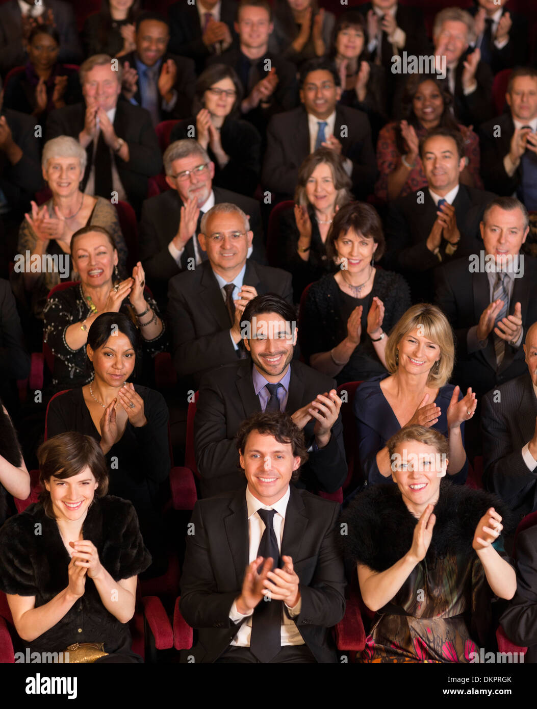 Clapping theater audience Banque D'Images