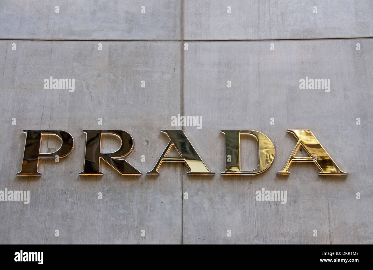 Nord avenue ville emblème logo designer Cinquième incendie en italien store shop marque marque Manhattan Midtown fashion Banque D'Images