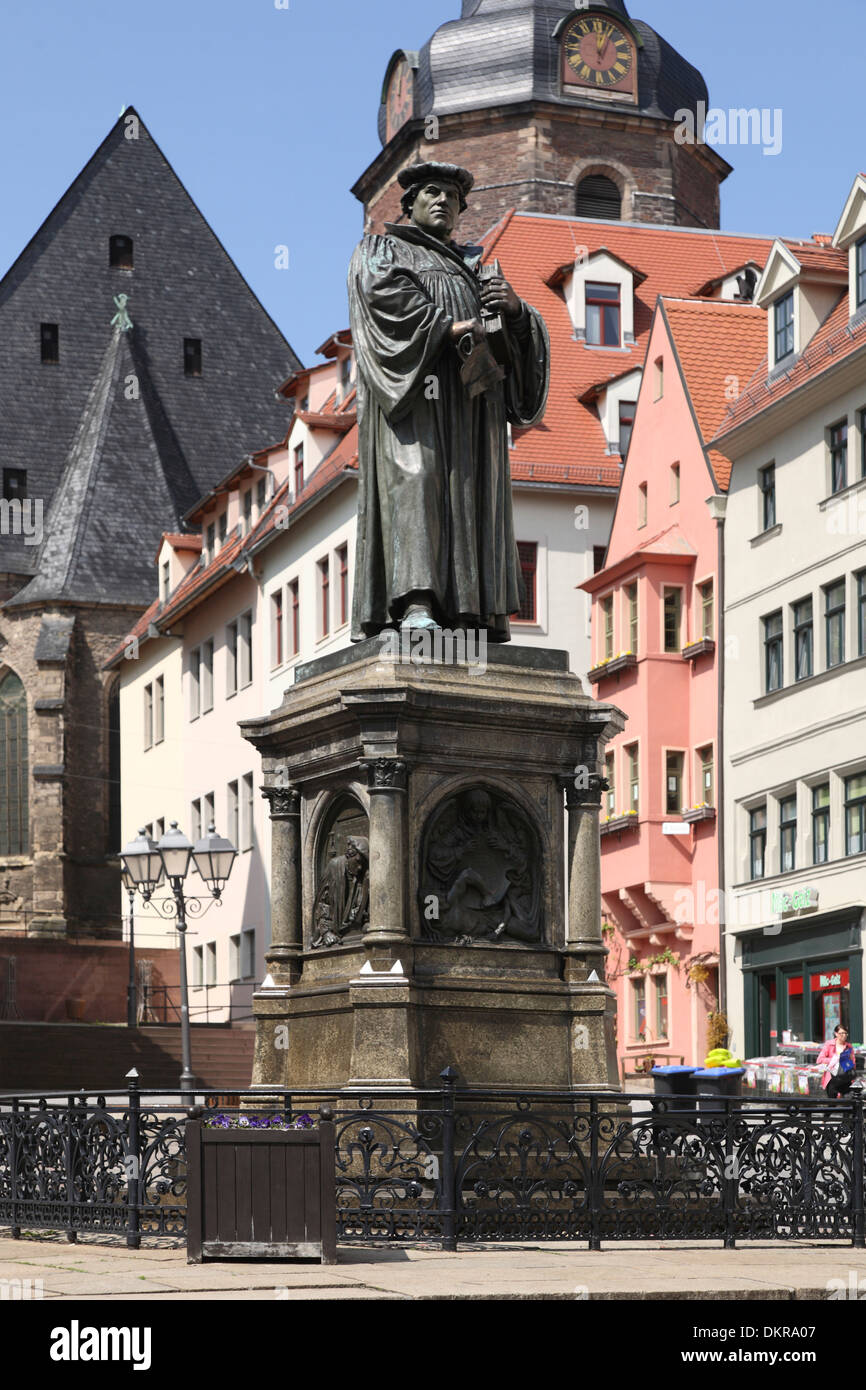 Eisleben Sachsen Anhalt Marktplatz St Andreas market place monument Luther Banque D'Images