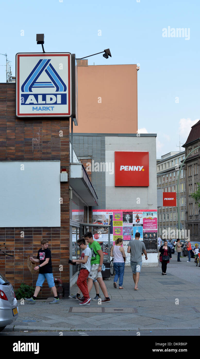 Aldi, Penny, Grunewaldstrasse, Schöneberg, Berlin, Deutschland / Schöneberg Banque D'Images
