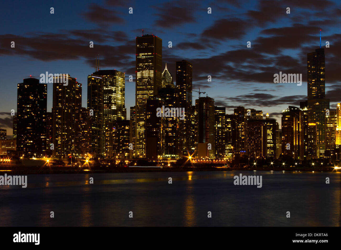 Chicago Cityscape soir Banque D'Images