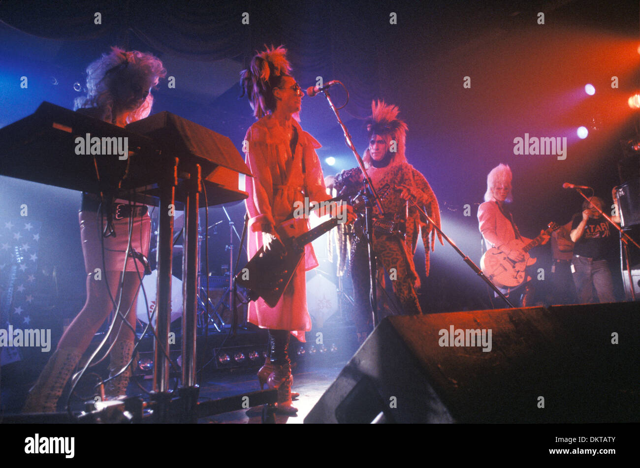 Groupe de punk rock x Banque de photographies et d’images à haute résolution Alamy