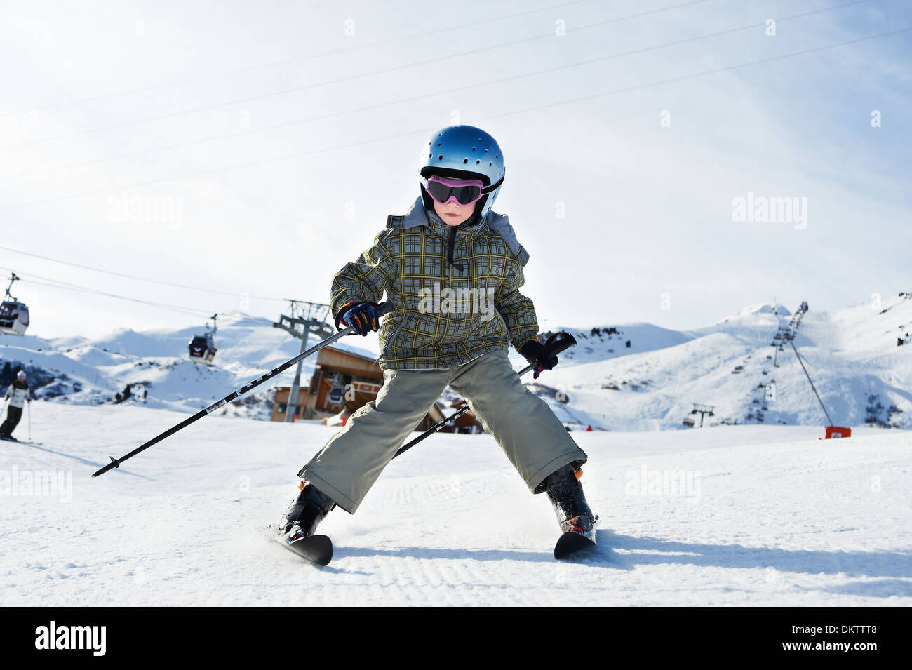 Petit enfant ski resort en Français Banque D'Images