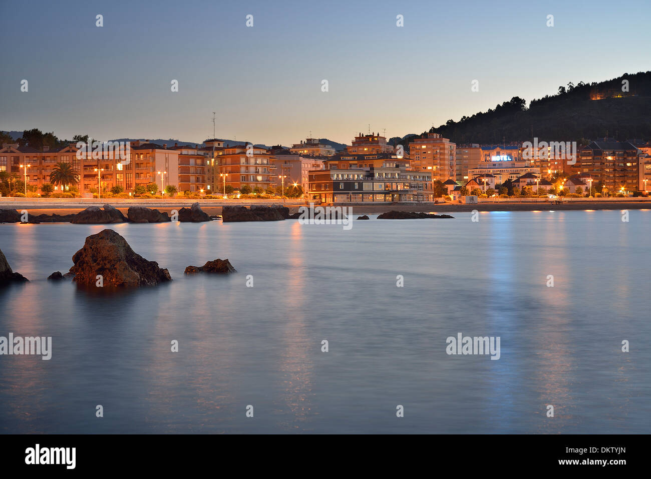 Plage de Brazomar, Castro Urdiales, Cantabria, Spain, Europe Banque D'Images