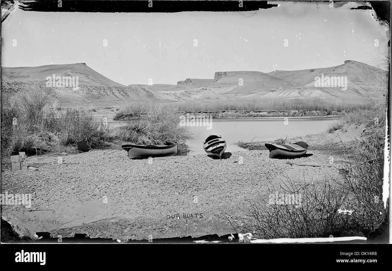 Green River. Juste en dessous du pont à 2 mile (U.P.) avec bateaux après qu'ils avaient été coulés de déchargement à combler... 517827 Banque D'Images