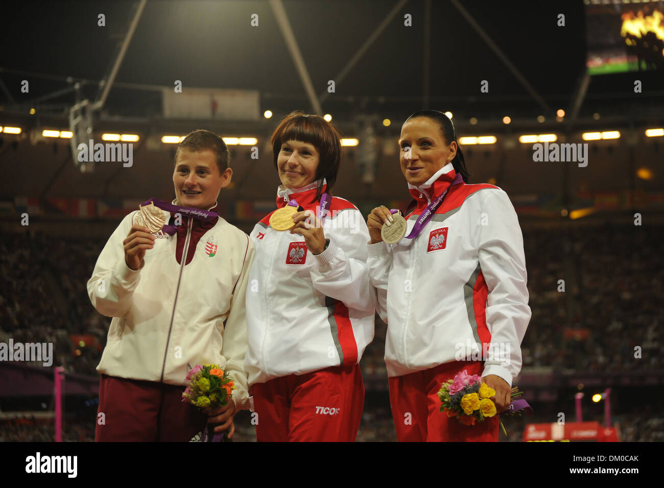 1500m femmes T20 cérémonie des médailles (or) Barbara Niewiedzial (NED) (argent ) Arleta Meloch (POL) (Bronze) Ilona Biacsi (HUN) Banque D'Images