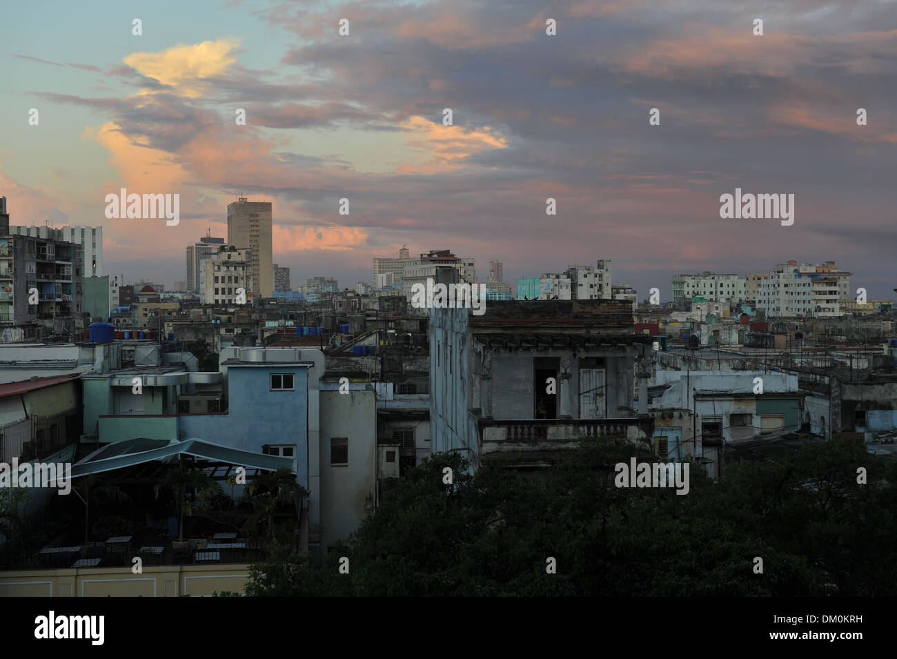 Lever du soleil sur les toits de La Havane, Cuba Banque D'Images