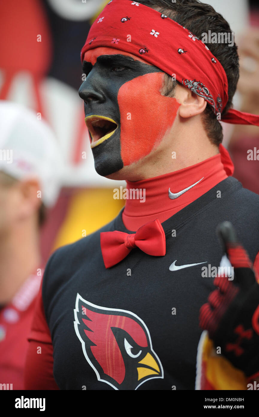 14 décembre 2009 - San Francisco, Californie, États-Unis - 14 décembre 2009 : un ventilateur avant l'acclamations Cardinaux NFL football match entre les Arizona Cardinals et San Francisco 49ers à Candlestick Park de San Francisco, en Californie. Les 49ers a gagné 24-9, en gardant leurs espoirs en séries dim tout en refusant les Cardinaux la NFC West intitulé. (Crédit Image : © Matt Cohen/ZUMAp Southcreek/mondial Banque D'Images
