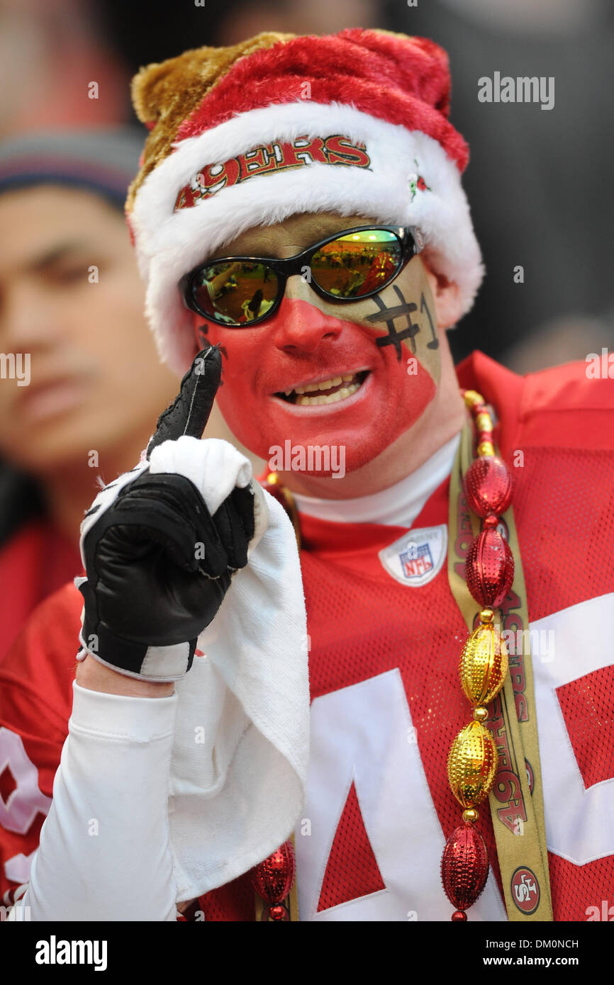 14 décembre 2009 - San Francisco, Californie, États-Unis - 14 décembre 2009 : une maison de vacances-thèmes fan des 49ers se prépare pour la NFL football match entre les Arizona Cardinals et San Francisco 49ers à Candlestick Park de San Francisco, en Californie. Les 49ers a gagné 24-9, en gardant leurs espoirs en séries dim tout en refusant les Cardinaux la NFC West intitulé. (Crédit Image : © Matt Cohen/Southcreek Gl Banque D'Images
