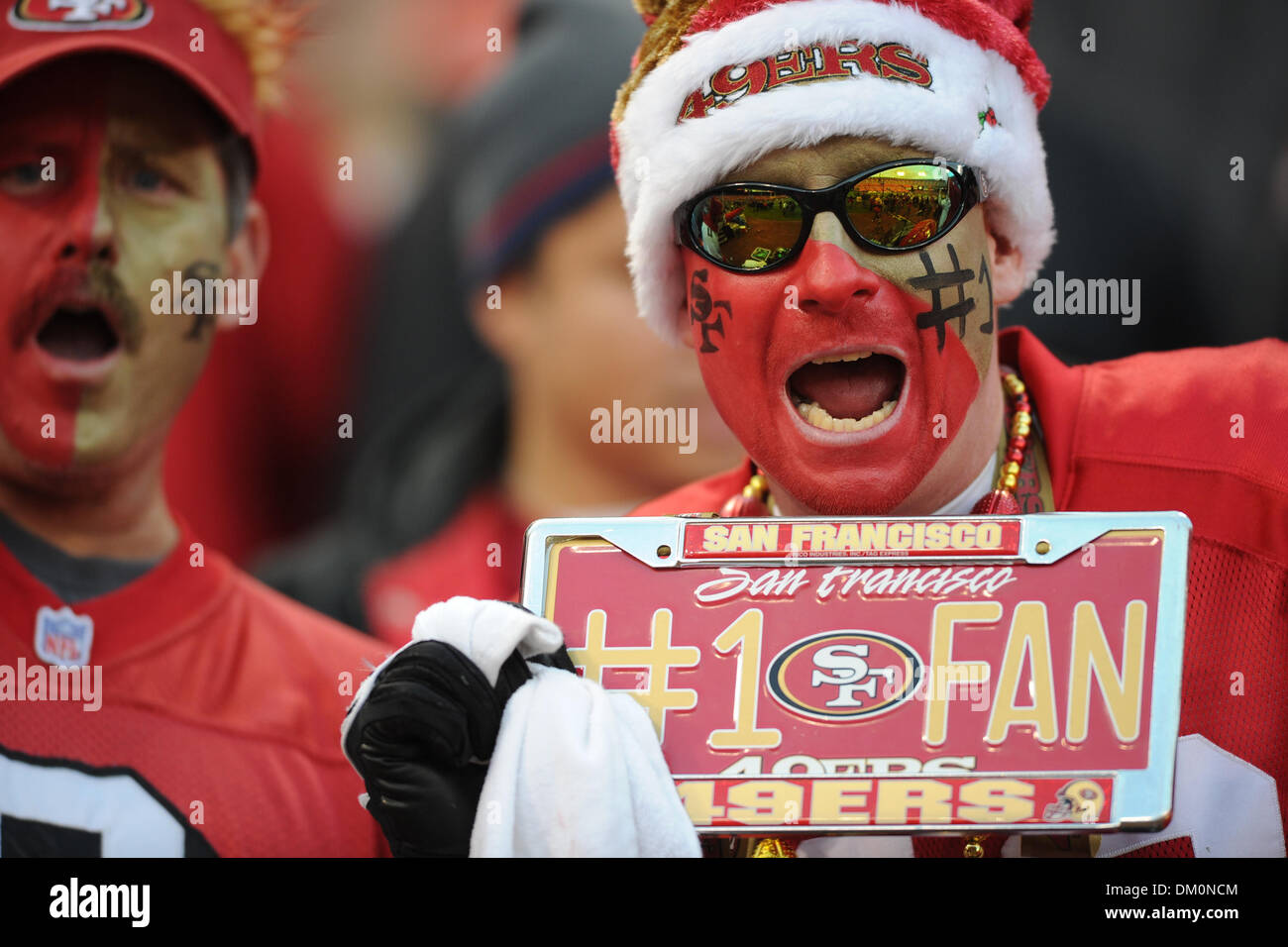 14 décembre 2009 - San Francisco, Californie, États-Unis - 14 décembre 2009 : une maison de vacances-thèmes fan des 49ers se prépare pour la NFL football match entre les Arizona Cardinals et San Francisco 49ers à Candlestick Park de San Francisco, en Californie. Les 49ers a gagné 24-9, en gardant leurs espoirs en séries dim tout en refusant les Cardinaux la NFC West intitulé. (Crédit Image : © Matt Cohen/Southcreek Gl Banque D'Images