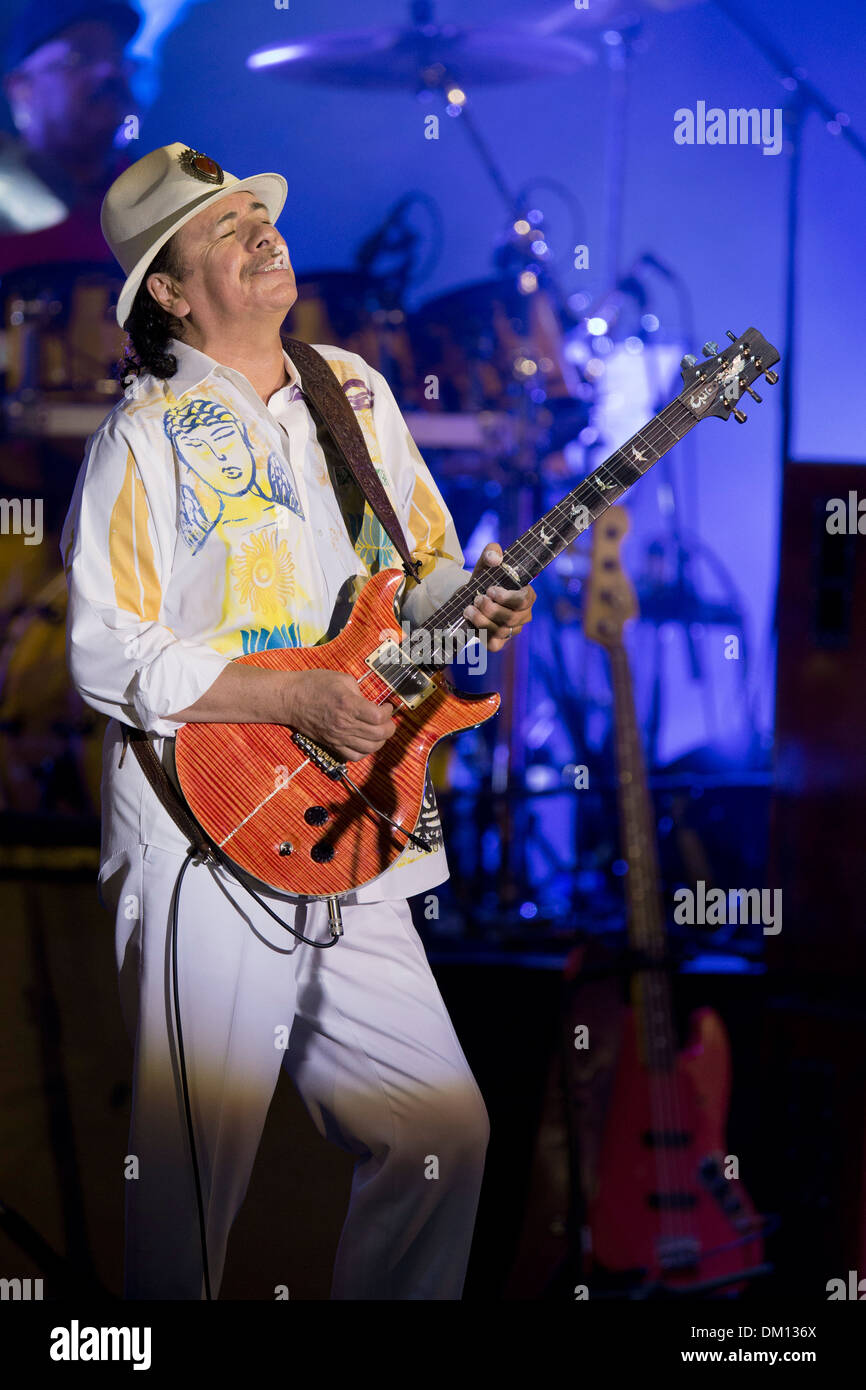 Carlos Santana en concert à l'occasion du Monte-Carlo Sporting Summer Festival le 2013/07/08 Banque D'Images