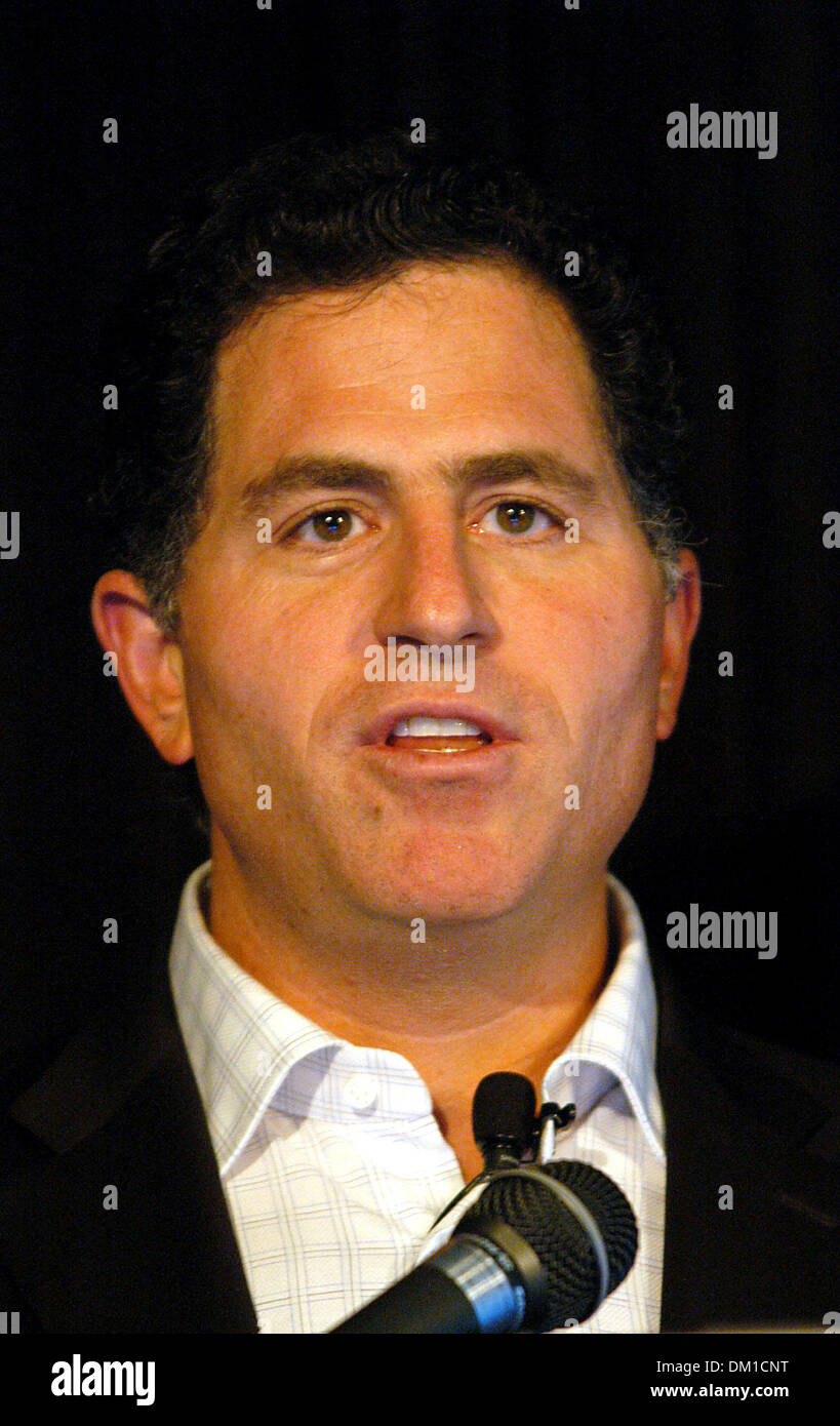 14 août 2002 - K49837AR.MICHAEL DELL, À LA CONFÉRENCE DE PRESSE POUR DÉVOILER LA NOUVELLE TÉLÉVISION ET LES ORDINATEURS DE DELL. .RITZ CARLTON, NEW YORK CITY. .09-28-2005. ANDREA RENAULT / 2005.(Image Crédit : © Globe Photos/ZUMAPRESS.com) Banque D'Images