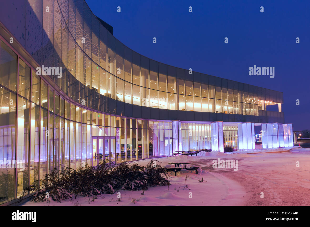Façade en verre de couleur de performing arts centre à burnsville minnesota Banque D'Images