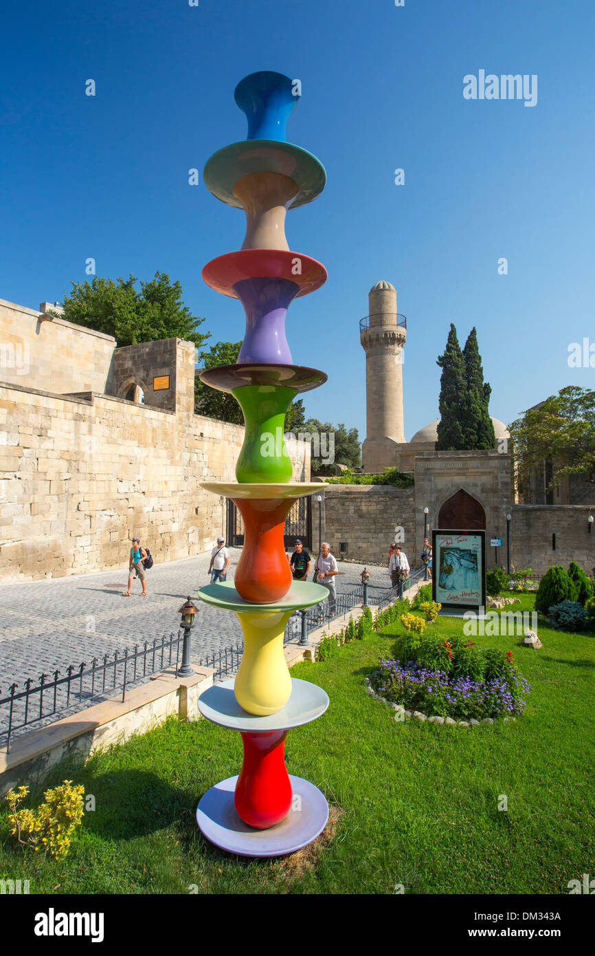 Caucase Azerbaïdjan Bakou au patrimoine mondial de l'Eurasia ville Vieux Bakou Shak Shirvan verres art unesco monument minaret d'entrée Banque D'Images