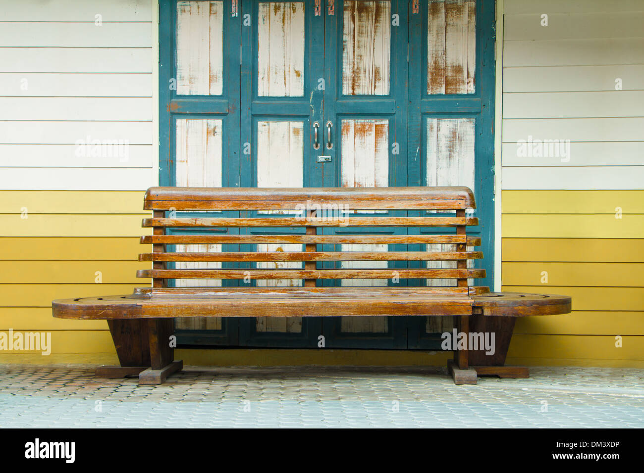 La gare de chaise en bois Banque D'Images