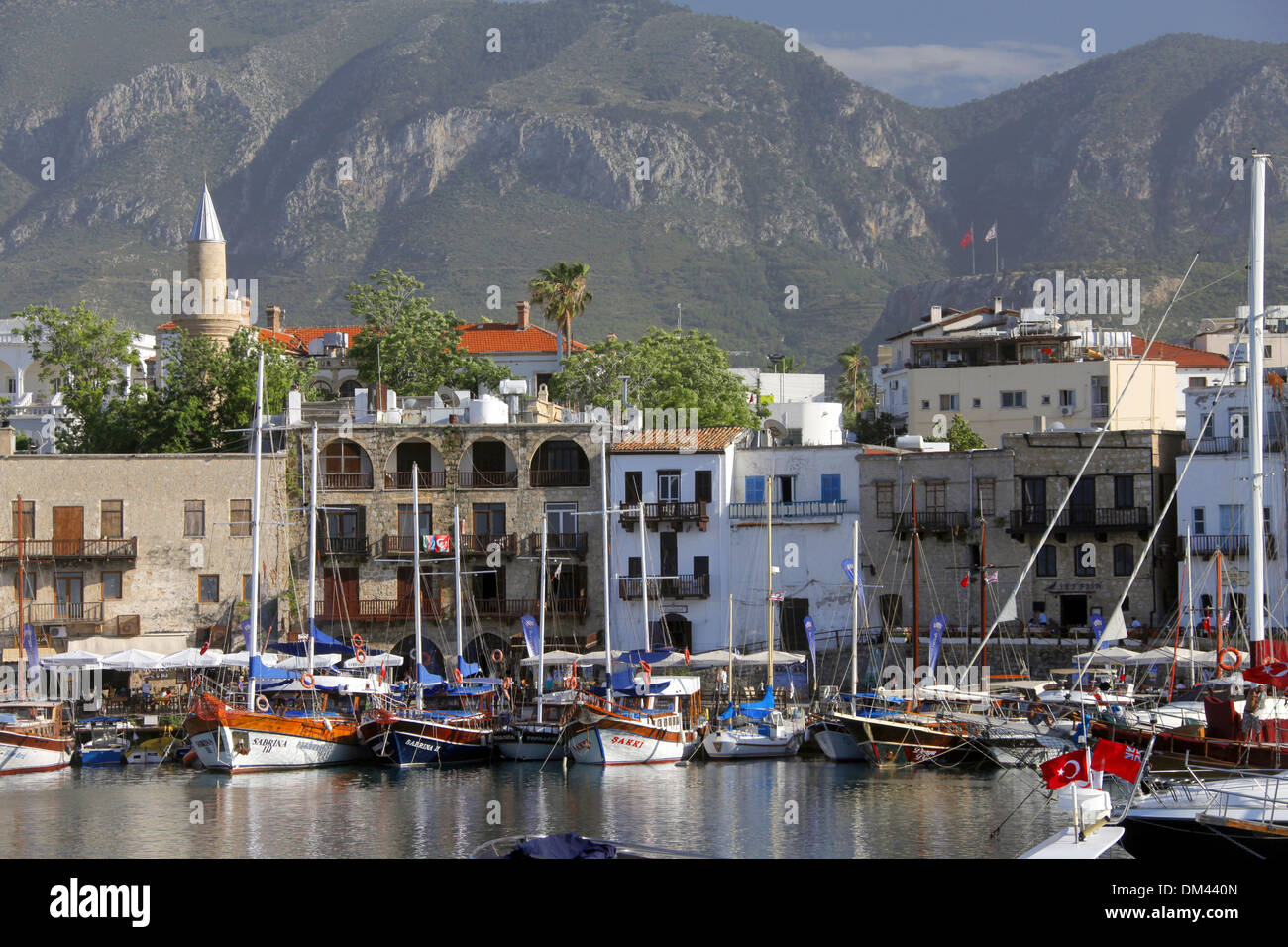 Bateaux dans port de Kyrenia CHYPRE DU NORD 25 mai 2013 Banque D'Images