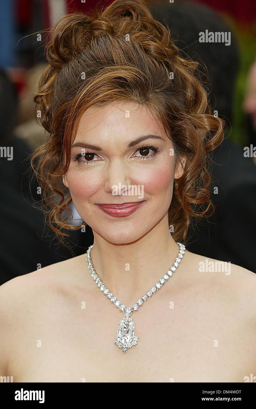 Mar. 24, 2002 - Los Angeles, Californie - K24518FB:74ÈME ACADEMY AWARDS . KODAK THEATRE.HOLLYWOOD AU HIGHLAND.Hollywood, CA 03/24/2002. FITZROY BARRETT/ 2002.LAURA ELENA HARRING(Image Crédit : © Globe Photos/ZUMAPRESS.com) Banque D'Images