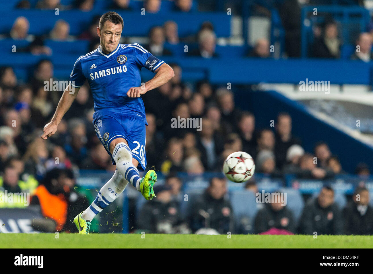 Londres, Royaume-Uni. Dec 11, 2013. John Terry de Chelsea lors de la Ligue des Champions groupe e match entre Chelsea et le Steaua Bucarest à partir de Stamford Bridge. Credit : Action Plus Sport/Alamy Live News Banque D'Images