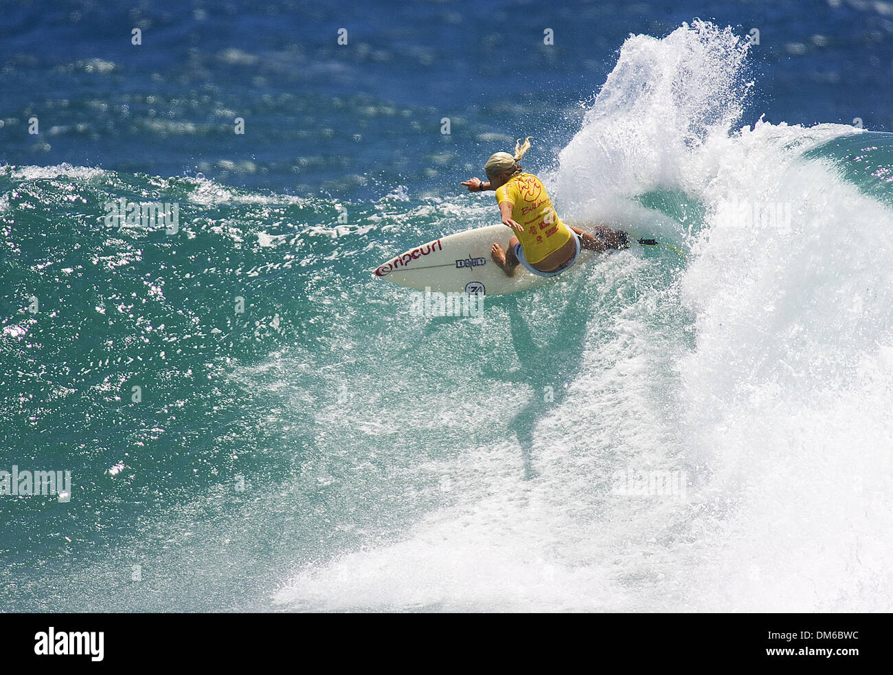 Feb 14, 2005 ; Burleigh Heads, Australie ; Surfer STEPHANIE GILMORE au Billabong Pro Teen qui est un cinq étoiles de l'Association des professionnels de surf (ASP) 'pro' junior garçons et filles, avec 0 000 événements en prix en argent. Banque D'Images