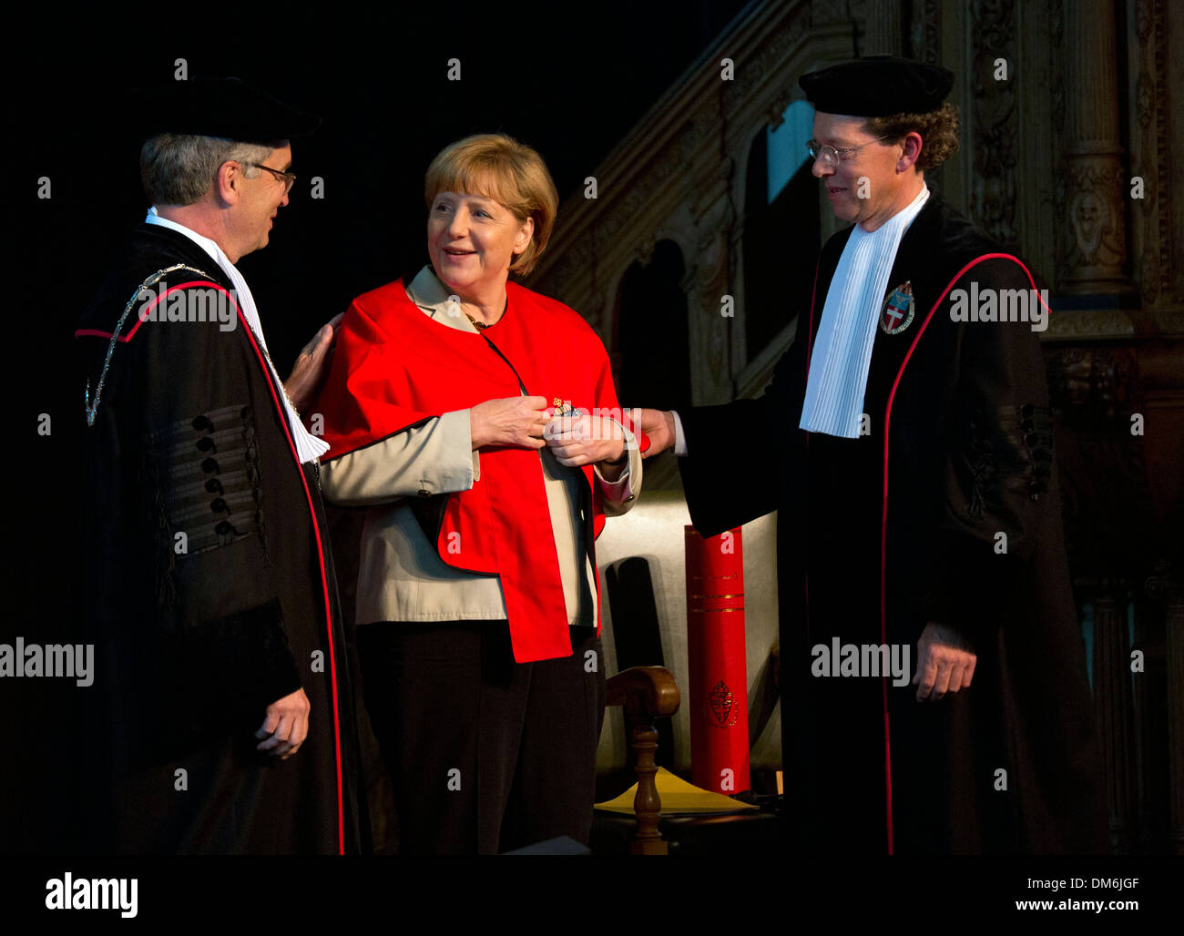 Angela Merkel rencontre le premier ministre néerlandais Mark Rutte à Nimègue en reçoit un doctorat Banque D'Images