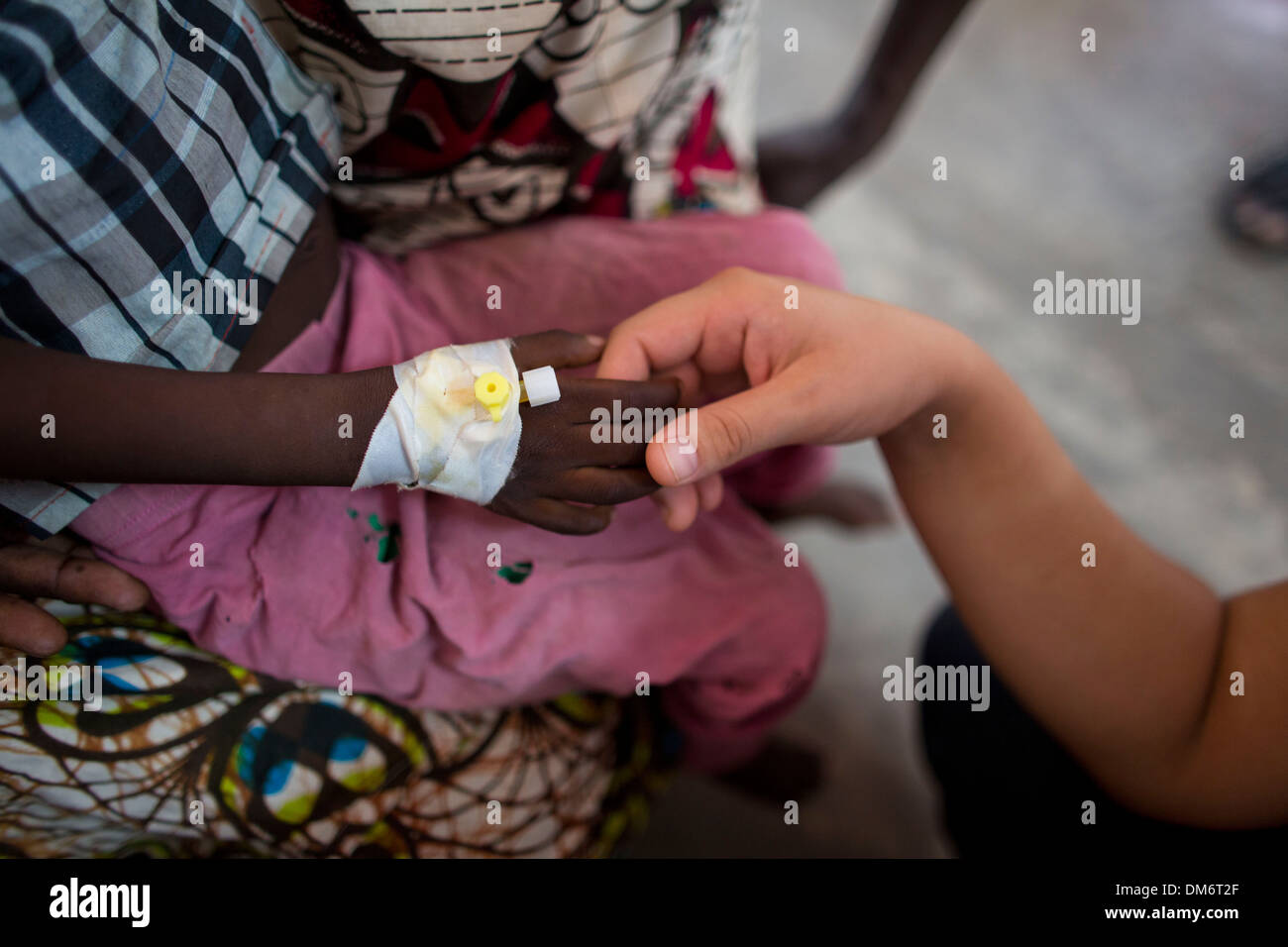 Les patients dans l'hôpital MSF à batangafo, République centrafricaine Banque D'Images