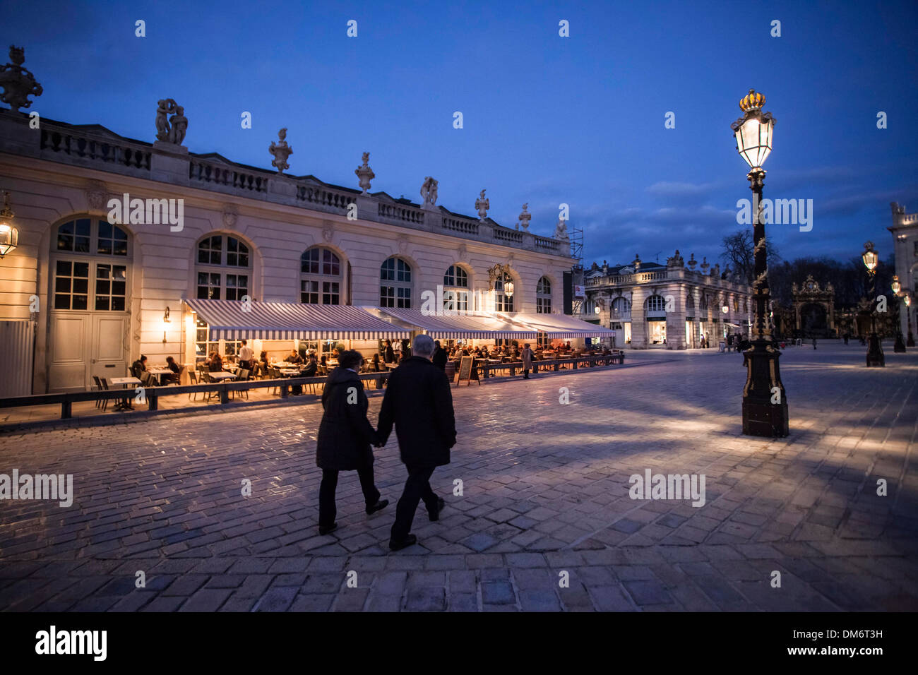 La place Stanislas à Nancy la nuit Banque D'Images