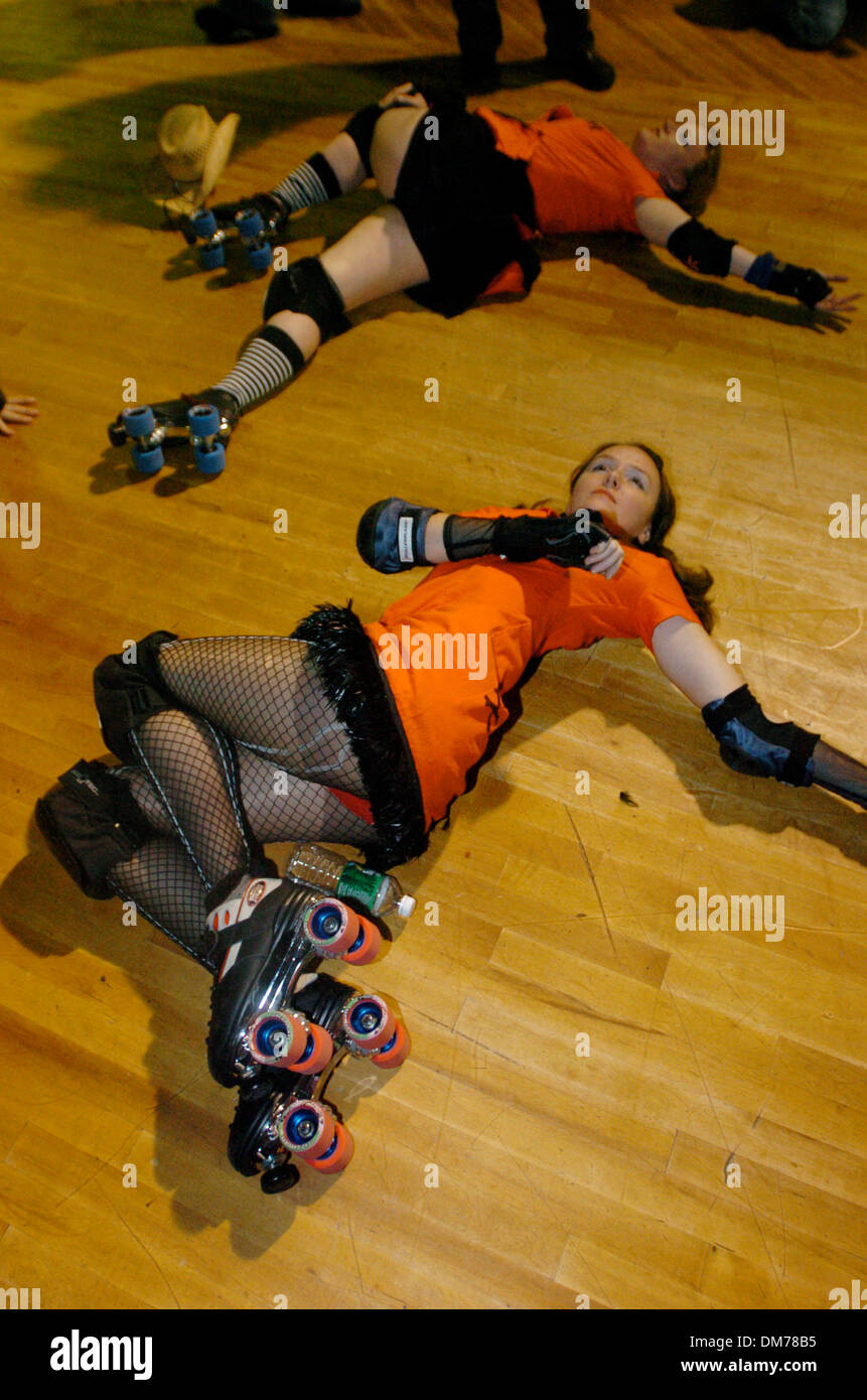 Baby Ruthless And Ginger Snap Of The Manhattan Mayhem Stretch Before Gotham Girls Roller Derby Exhibition Bout In New York Baby Ruthless L And Ginger Snap Of The Manhattan Mayhem Stretch Before