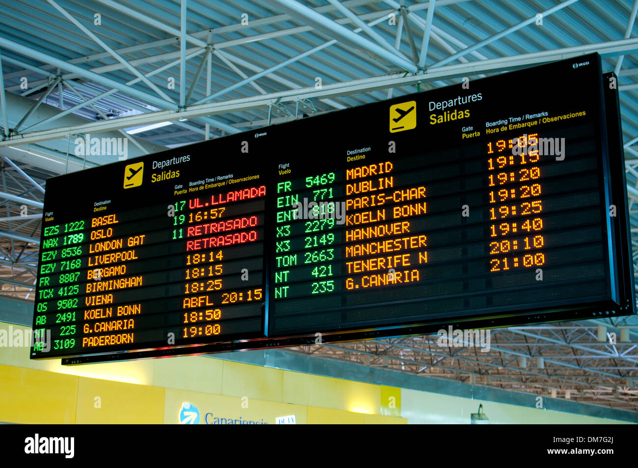 Conseil des départs, l'aéroport de Fuerteventura, Îles Canaries, Espagne Banque D'Images