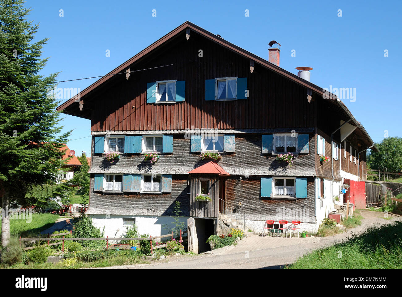 Ferme dans l'Allgaeu près de Oberstaufen. Banque D'Images