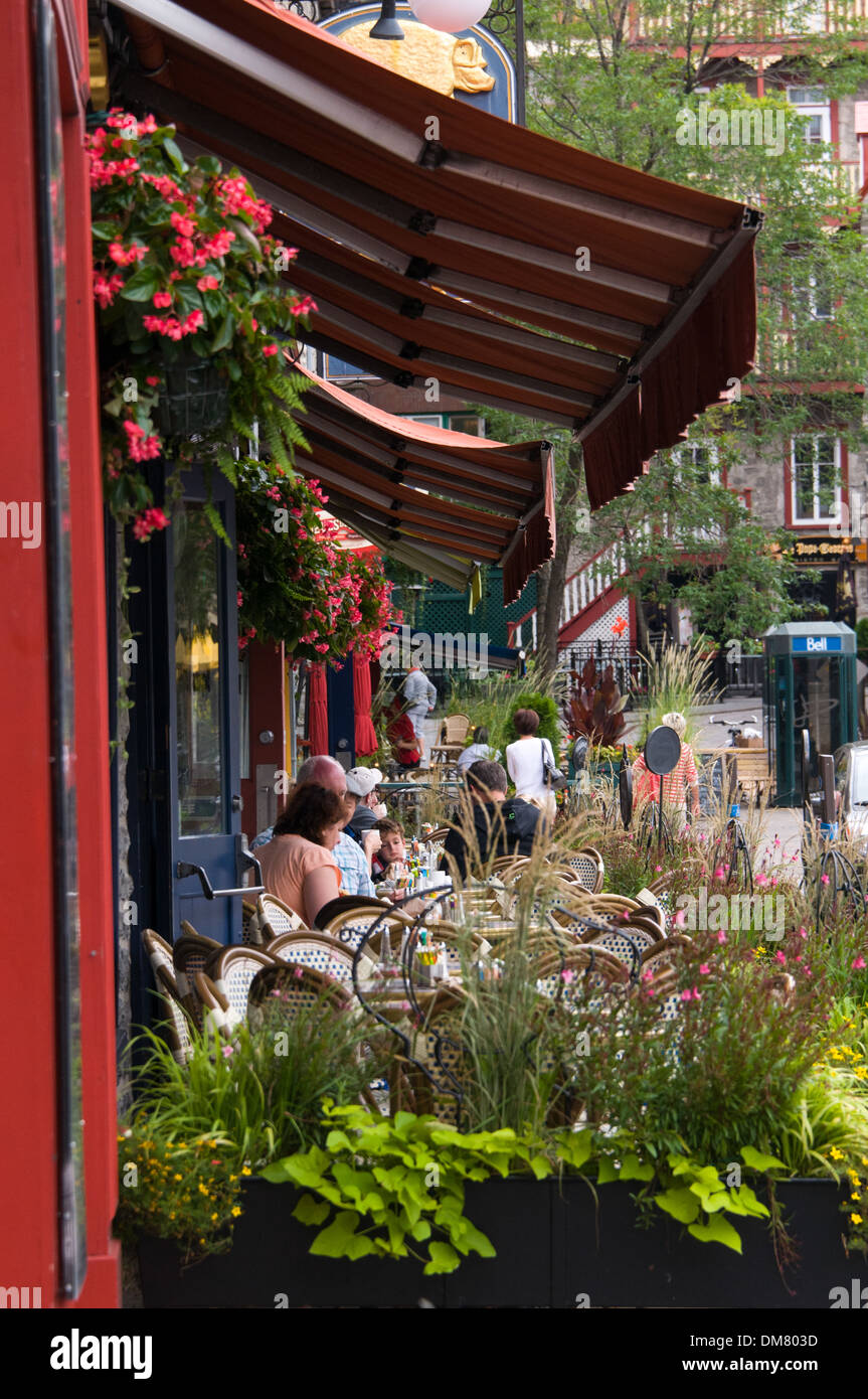 La terrasse du restaurant le Cochon Dingue Boulevard Champlain dans le Vieux Québec Canada Banque D'Images