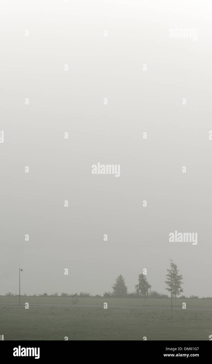 Réglage de brouillard sur vanhakaupunkilahti, Helsinki, Finlande Banque D'Images