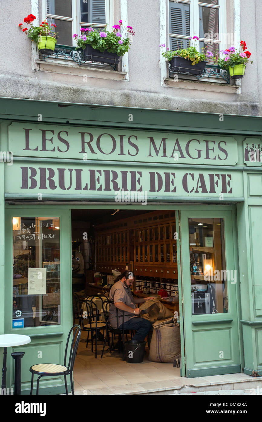 Magasin de café torréfié, LES ROIS MAGES, Chartres, Eure-et-Loir (28), FRANCE Banque D'Images