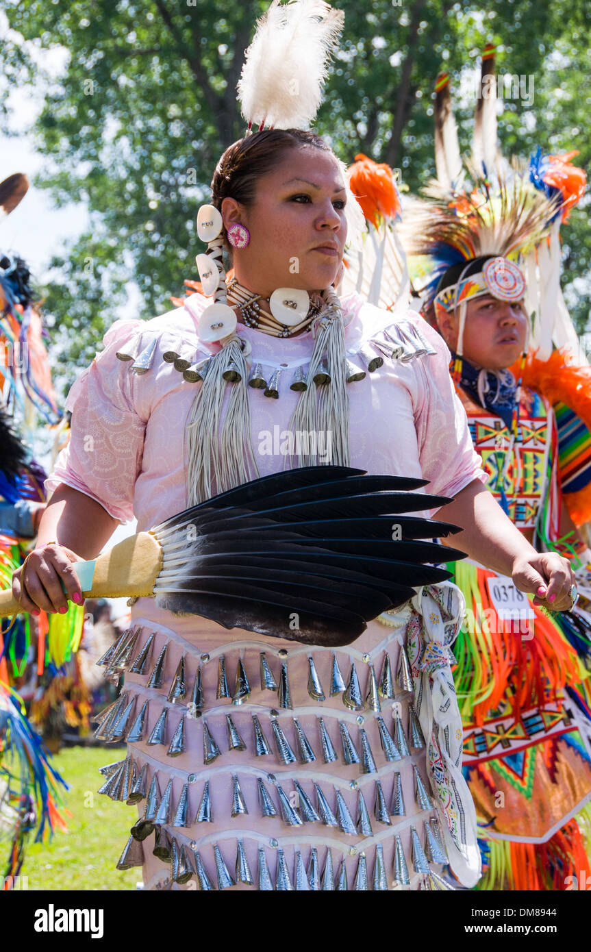 La nation mohawk de Kahnawake, communauté autochtone sur rive sud du fleuve Saint-Laurent au Québec Canada célèbre Pow Wow Banque D'Images