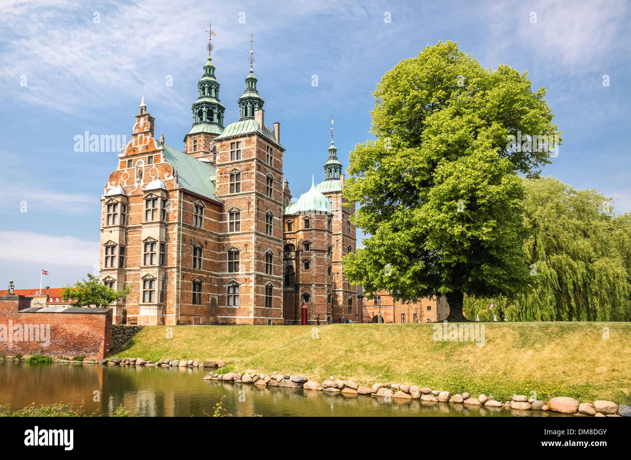 Jardin de roses et le palais de Rosenborg à Copenhague, Danemark Banque D'Images