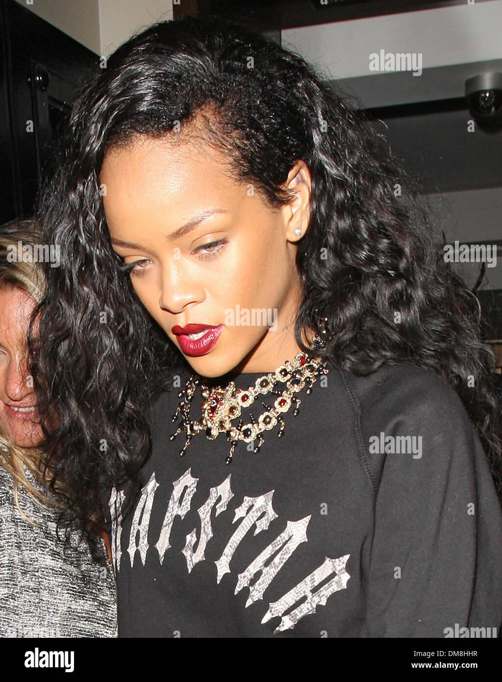 Rihanna quittant le restaurant Nozomi dans Knightsbridge Londres, Angleterre - 31.08.12 Banque D'Images