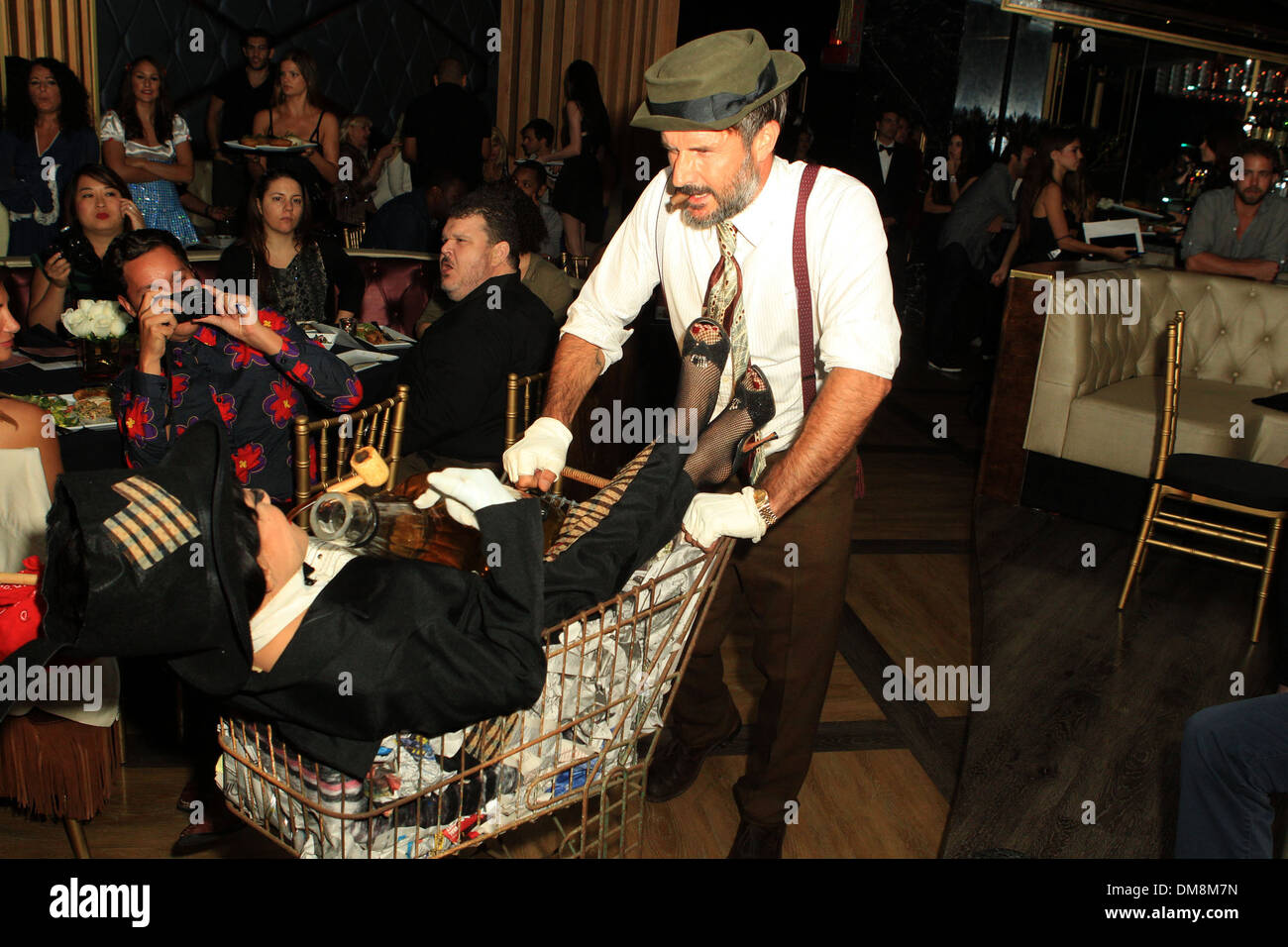David Arquette Selena Luna 'David Arquette présente Bootsy Bellows dîner-théâtre Extravaganza.'tenue à Bootsy Bellows West Banque D'Images