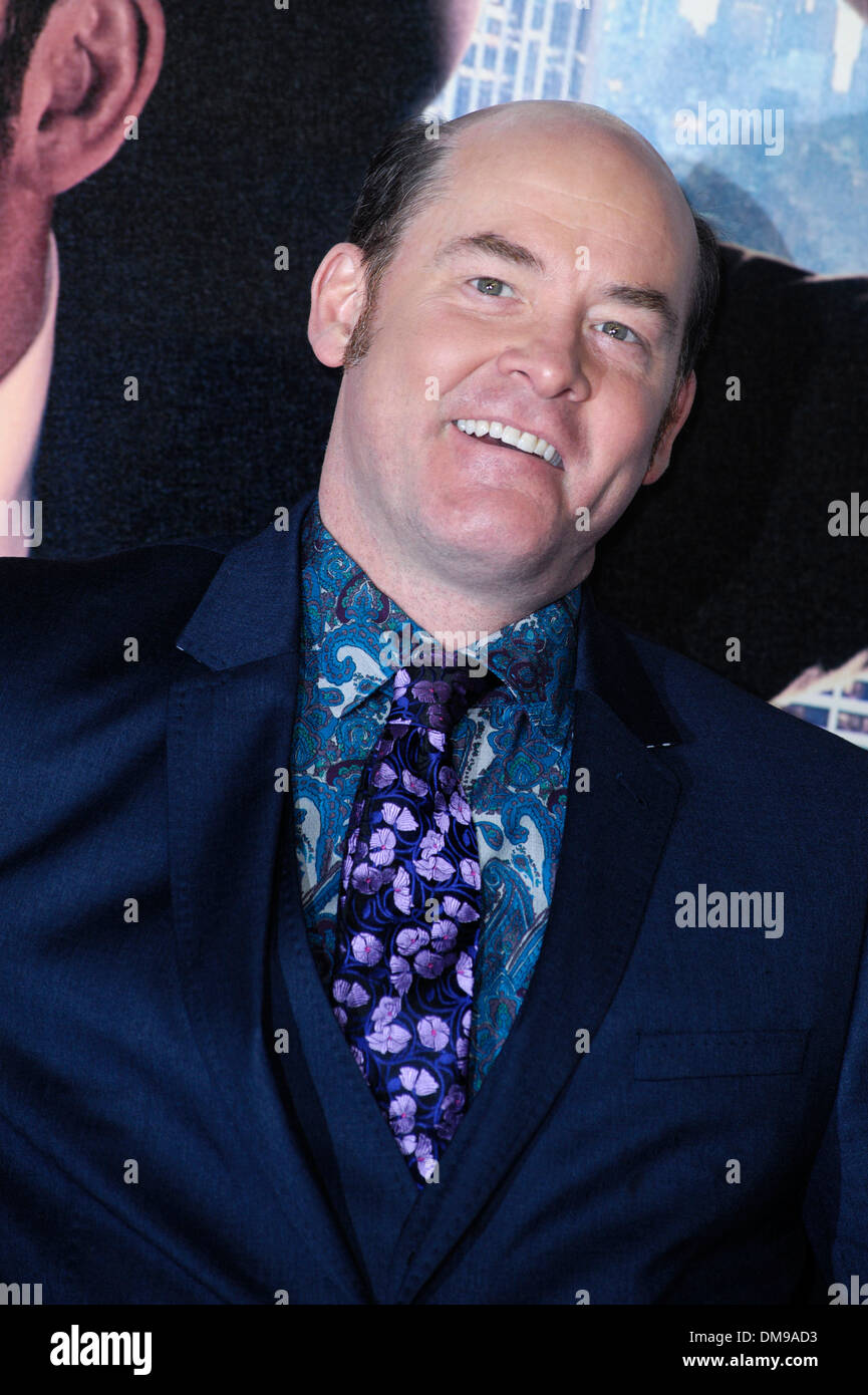David Koechner assiste à la première UK de Présentateur 2 : La légende continue le 11/12/2013 à vue de Leicester Square, Londres. Les personnes sur la photo : David Koechner. Photo par Julie Edwards Banque D'Images