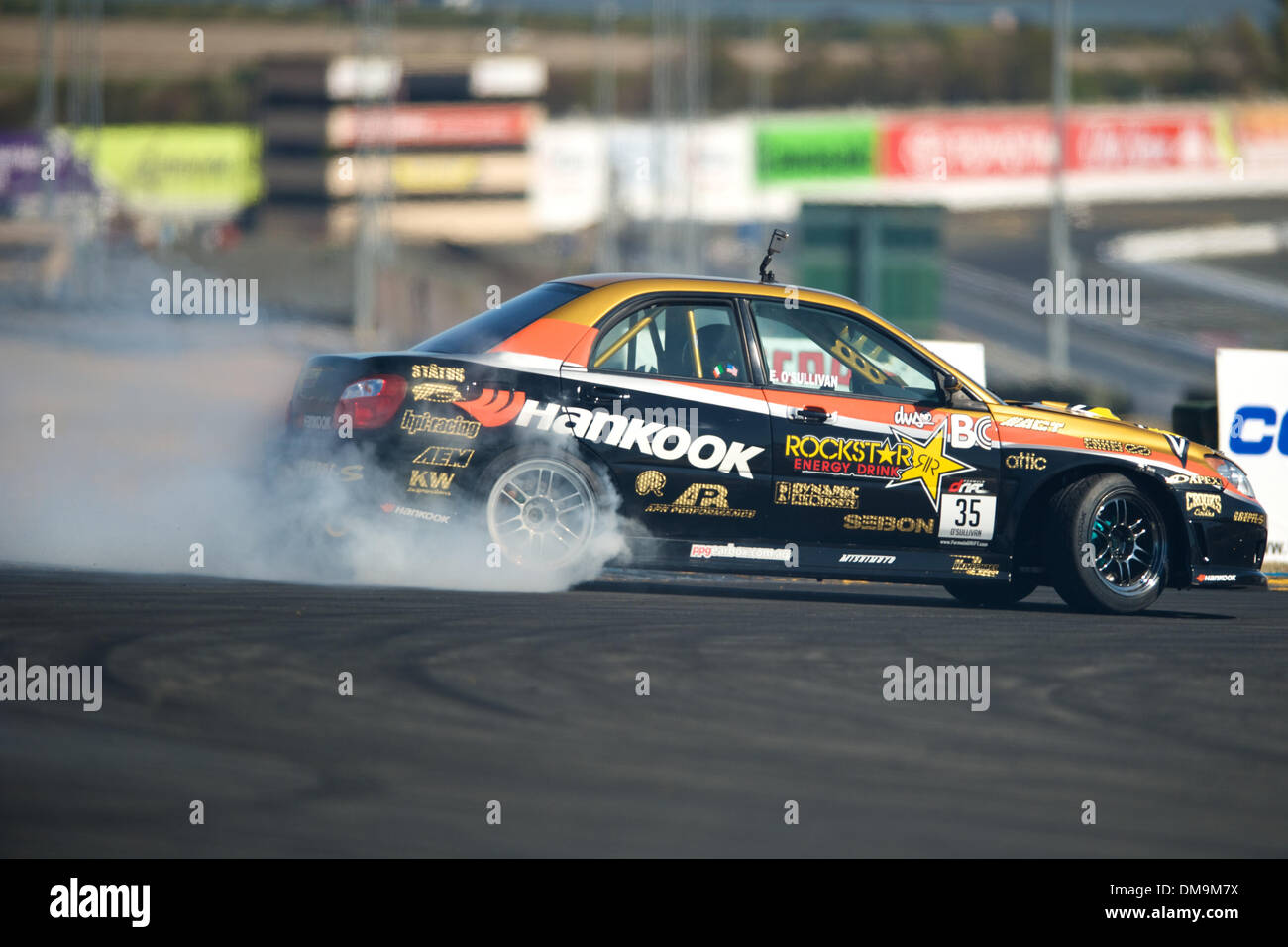 21 Août 2009 : Rockstar/Hankook/Seibon conducteur Eric O'Sullivan, de Dublin, Irlande dans le # 35 SUBARU STI à l'événement de dérive de formule ''verrouillé et chargé'', Infineon Raceway, Sonoma, CA Â© Matt Cohen / Southcreek Global 2009 (Crédit Image : © Global/ZUMApress.com) Southcreek Banque D'Images