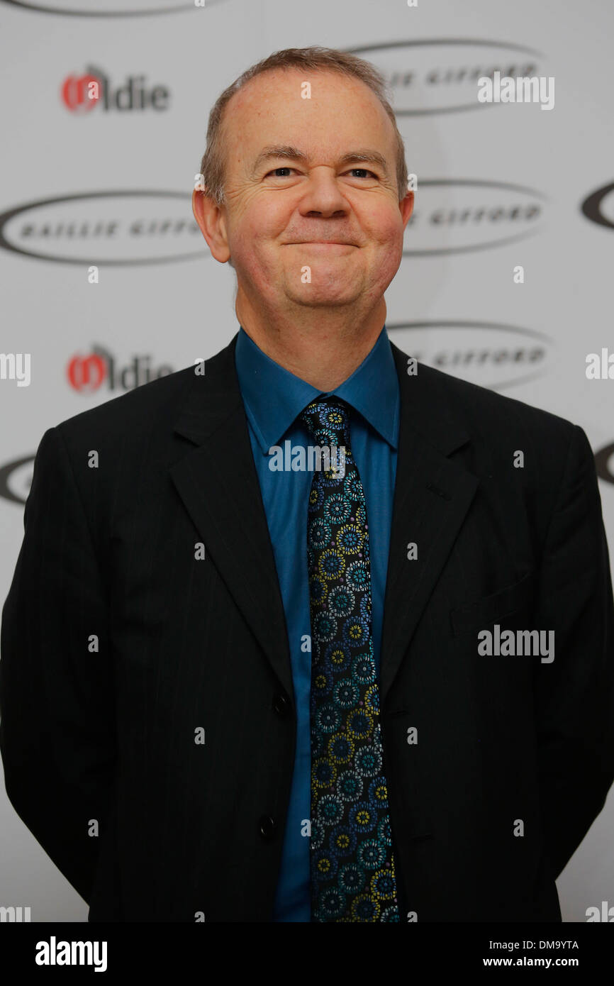 Ian Hislop assiste à l'ancien de l'année des prix à des Simpsons dans le Strand, le 12 février 2013 à Londres en Grande-Bretagne. Banque D'Images