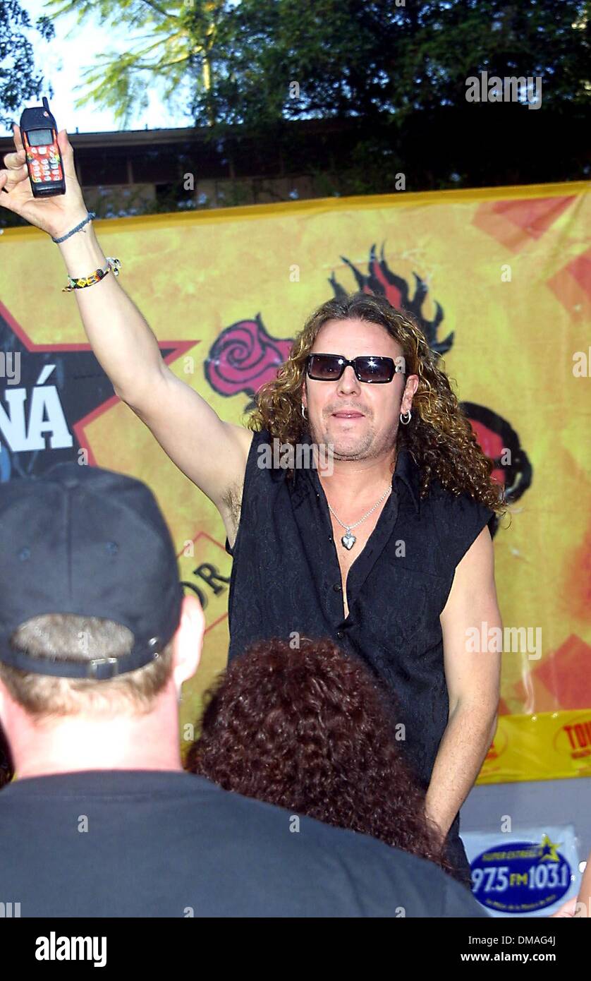 23 août 2002 - West Hollywood, Californie, USA - FHER OLVERA..MANA.SIGNER LEUR NOUVEAU CD 'REVOLUCION DE AMOR'.Tower Records, WEST HOLLYWOOD CA.22 août 2002. NINA PROMMER/ 2002 k24864NP.(Image Crédit : © Globe Photos/ZUMAPRESS.com) Banque D'Images