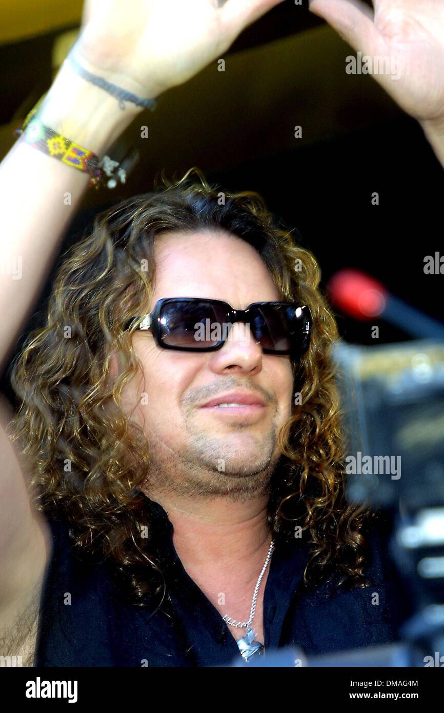 23 août 2002 - West Hollywood, Californie, USA - FHER OLVERA..MANA.SIGNER LEUR NOUVEAU CD 'REVOLUCION DE AMOR'.Tower Records, WEST HOLLYWOOD CA.22 août 2002. NINA PROMMER/ 2002 k24864NP.(Image Crédit : © Globe Photos/ZUMAPRESS.com) Banque D'Images