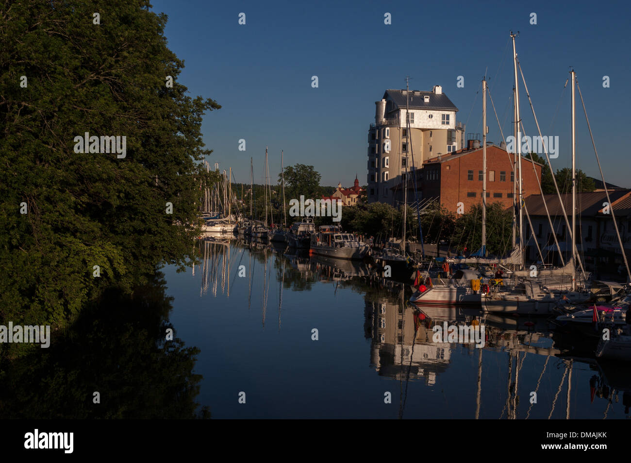 La ville de Soderkoping vu de M/S Wilhelm Tham sur le gota Canal. La Suède Banque D'Images